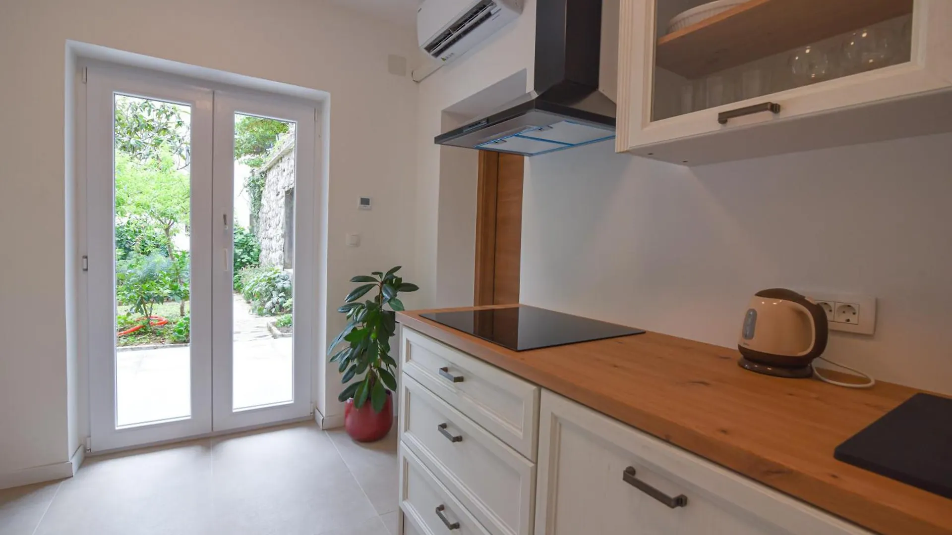 Apartment Orleancic Laurana