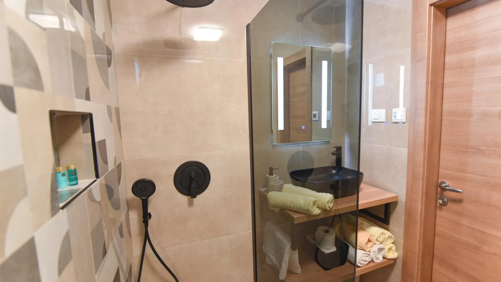 Apartment Orleancic Laurana